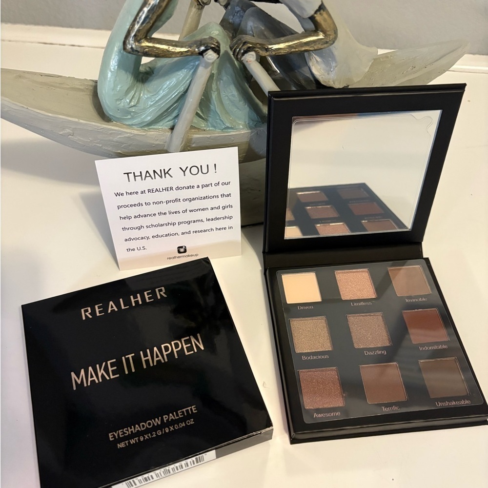 RealHer Eyeshadow Palette - Rich Pigments Perfect neutrals!!!